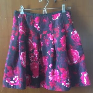 GAP: size 6 floral skirt